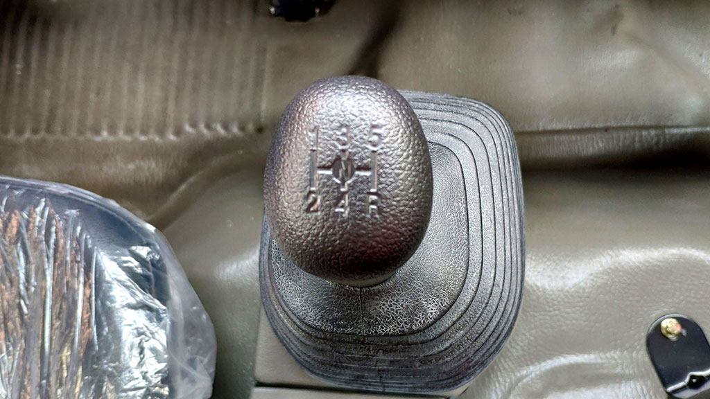 cần số xe tải 3,5 tấn iz65se